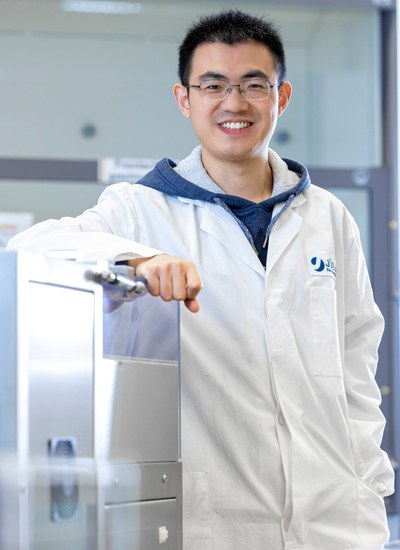 Akai Yang at the laboratory