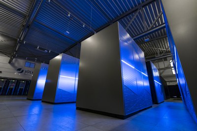 Die Daten des LOFAR-Projekts werden am Jülich Supercomputing Centre bearbeitet, unter anderem am modularen Supercomputer JUWELS.